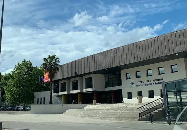 Lycée Jean Mermoz — réhabilitation UPC